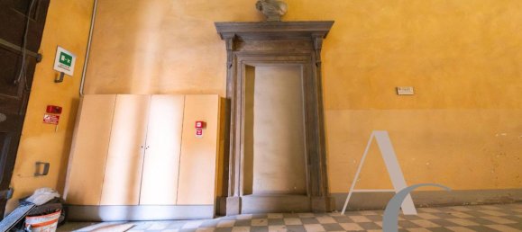 3 bedrooms Apartment in Bologna, Italy No. 335228 2