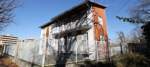 Edifício de 5 divisões em Busto Arsizio, Italy N.º 148247 6