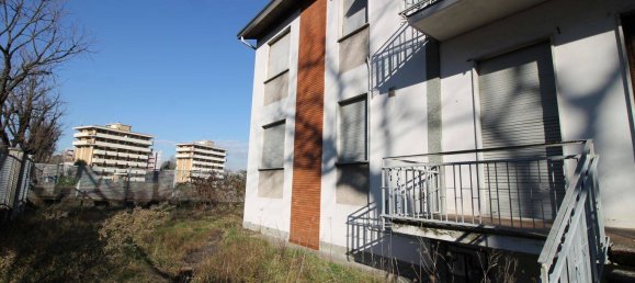 Edifício de 5 divisões em Busto Arsizio, Italy N.º 148247 10