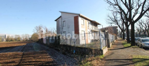 Edifício de 5 divisões em Busto Arsizio, Italy N.º 148247 7