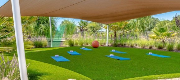 27000m² Commercial property in Luz, Portugal No. 135907 3