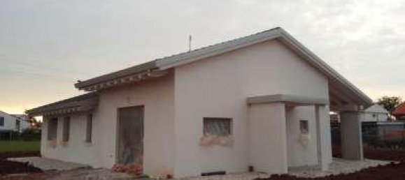 6 rooms Villa in Pordenone, Italy No. 165600 9