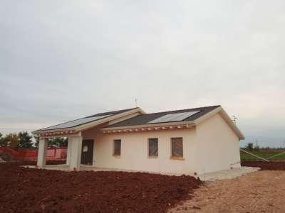 6 rooms Villa in Pordenone, Italy No. 165600