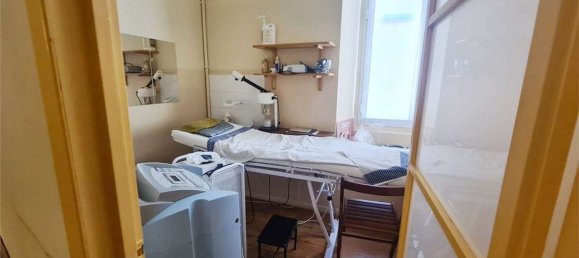 6غرفة عقار تجاري في Sanremo, Italy رقم 85283 5