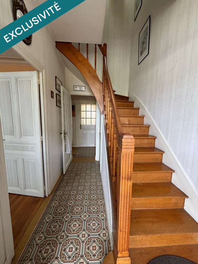 Casa de 4 dormitorios en Saint-Avertin, France No. 210479