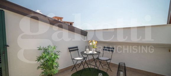 5 rooms Apartment in Perugia, Italy No. 271569 6
