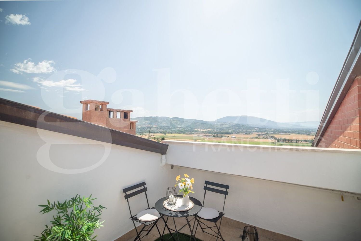 5 rooms Apartment in Perugia, Italy No. 271569