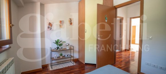 5 rooms Apartment in Perugia, Italy No. 271569 15