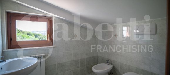 5 rooms Apartment in Perugia, Italy No. 271569 21
