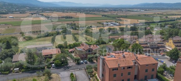 5 rooms Apartment in Perugia, Italy No. 271569 18