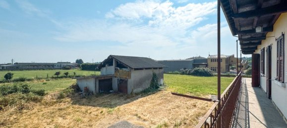 5 غرف نوم منزل في Oleggio, Italy رقم 377489 15