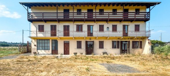 5 غرف نوم منزل في Oleggio, Italy رقم 377489 2