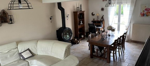 3 Schlafzimmer Haus in Saint-Sulpice, France, Nr. 58225 4