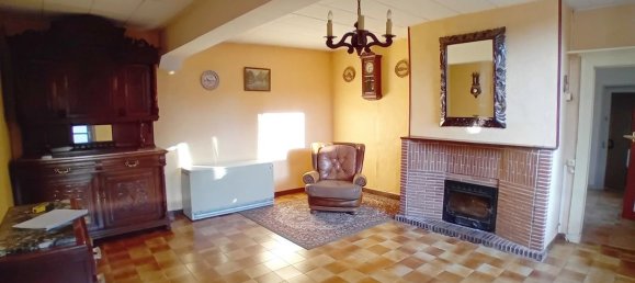 2 bedrooms House in Thiernu, France No. 159834 5