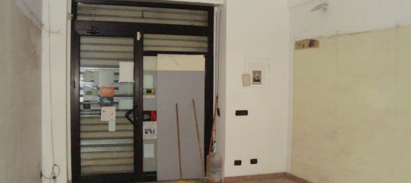 70m² Commercial property in Noicattaro, Italy No. 80079 4