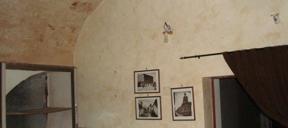 70m² Commercial property in Noicattaro, Italy No. 80079 3