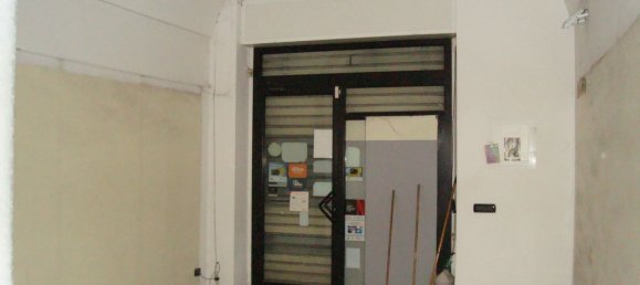 70m² Commercial property in Noicattaro, Italy No. 80079 11