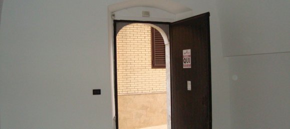 70m² Commercial property in Noicattaro, Italy No. 80079 16