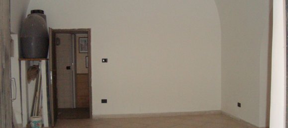 70m² Commercial property in Noicattaro, Italy No. 80079 13