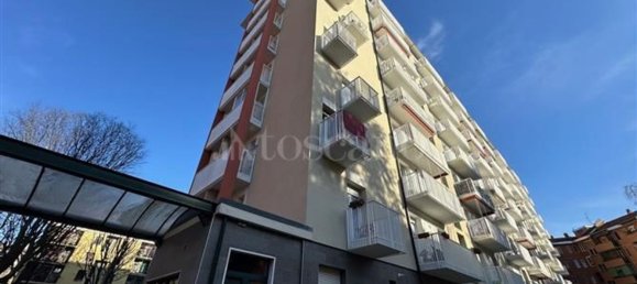 Квартира с 3 комнатами в Милан, Италия № 239622 3