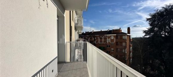 Квартира с 3 комнатами в Милан, Италия № 239622 8