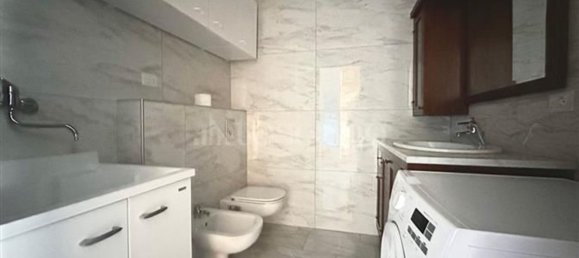 Квартира с 3 комнатами в Милан, Италия № 239622 17