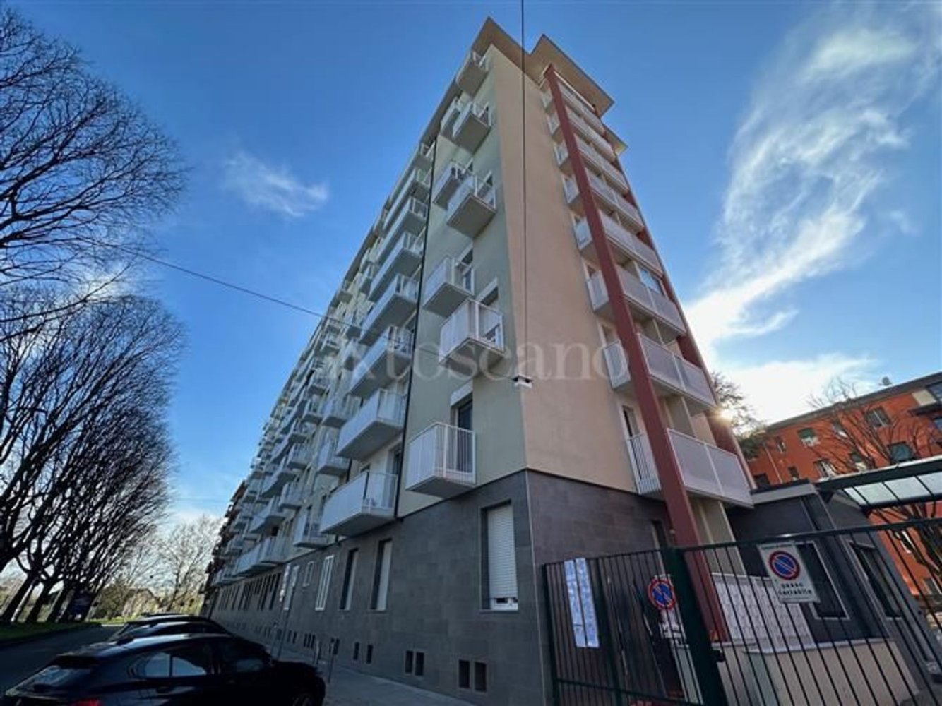 Квартира с 3 комнатами в Милан, Италия № 239622