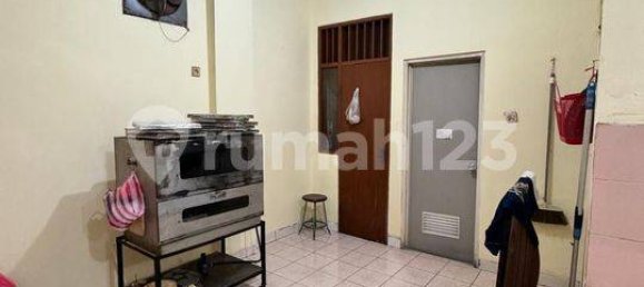 4 bedrooms House in Jakarta, Indonesia No. 1988 14