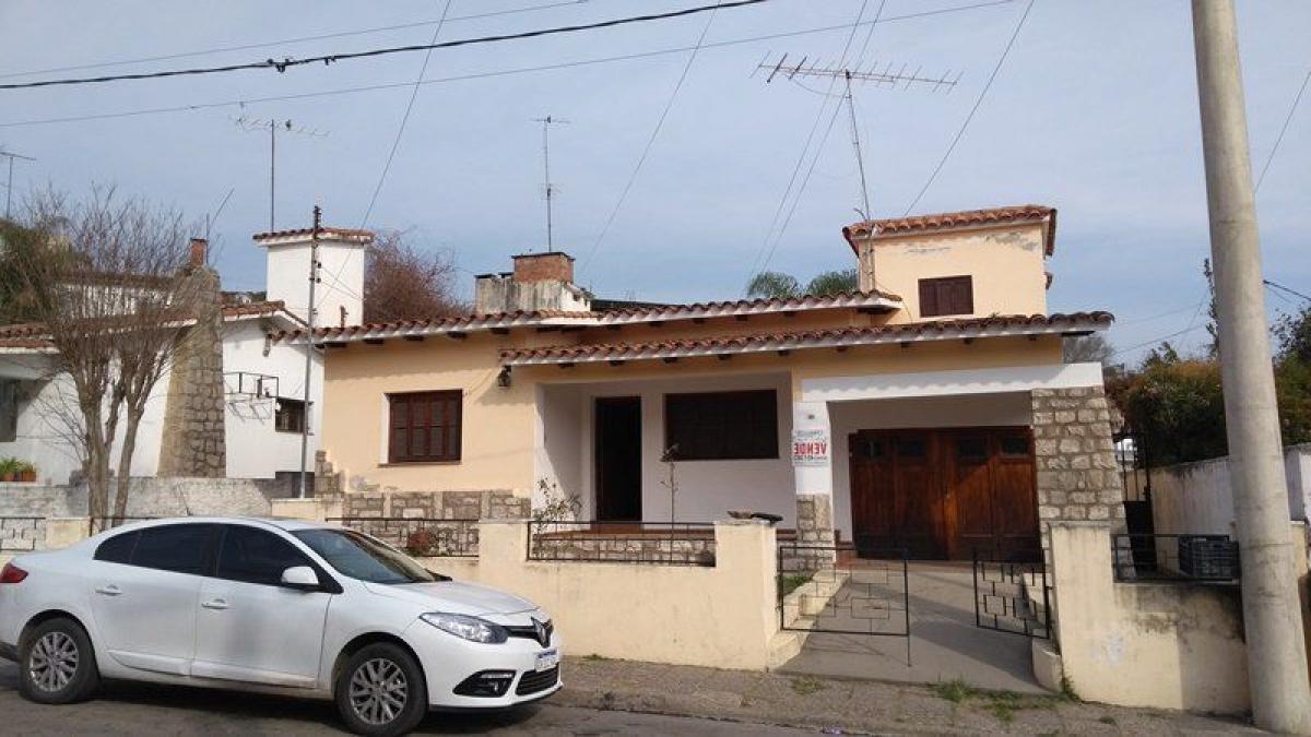 3 bedrooms House in Cordoba, Argentina No. 16298