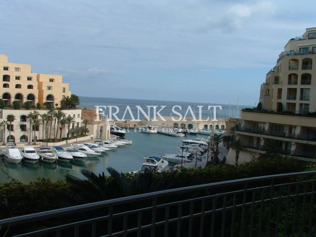 Apartamento de 2 dormitorios en Saint Julian's, Malta No. 3344