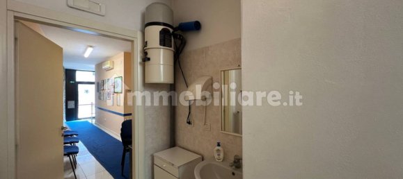 Bureau à Lonato del Garda, Italy 130m² No. 354501 16