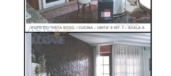 4 rooms Apartment in Naples, Italy No. 9959 5