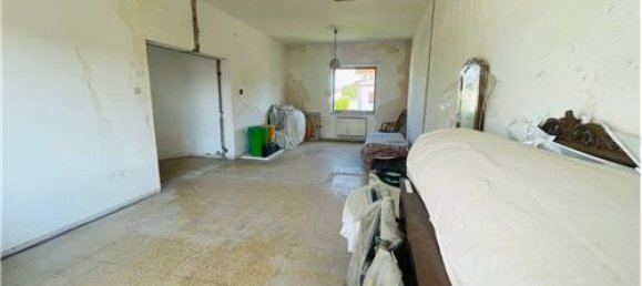 2 bedrooms House in Occhiobello, Italy No. 298622 11