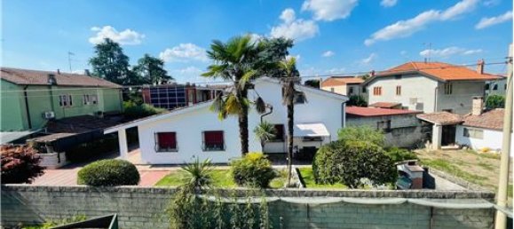 2 bedrooms House in Occhiobello, Italy No. 298622 12