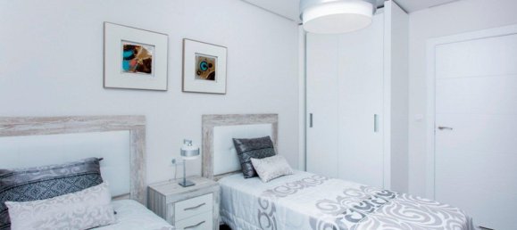 3 Schlafzimmer Wohnung in Villamartin, Spain, Nr. 7070 3