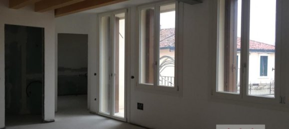 3 rooms Duplex in Vicenza, Italy No. 158759 20