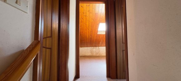 6-salle Maison à Capracotta, Italy No. 283638 10