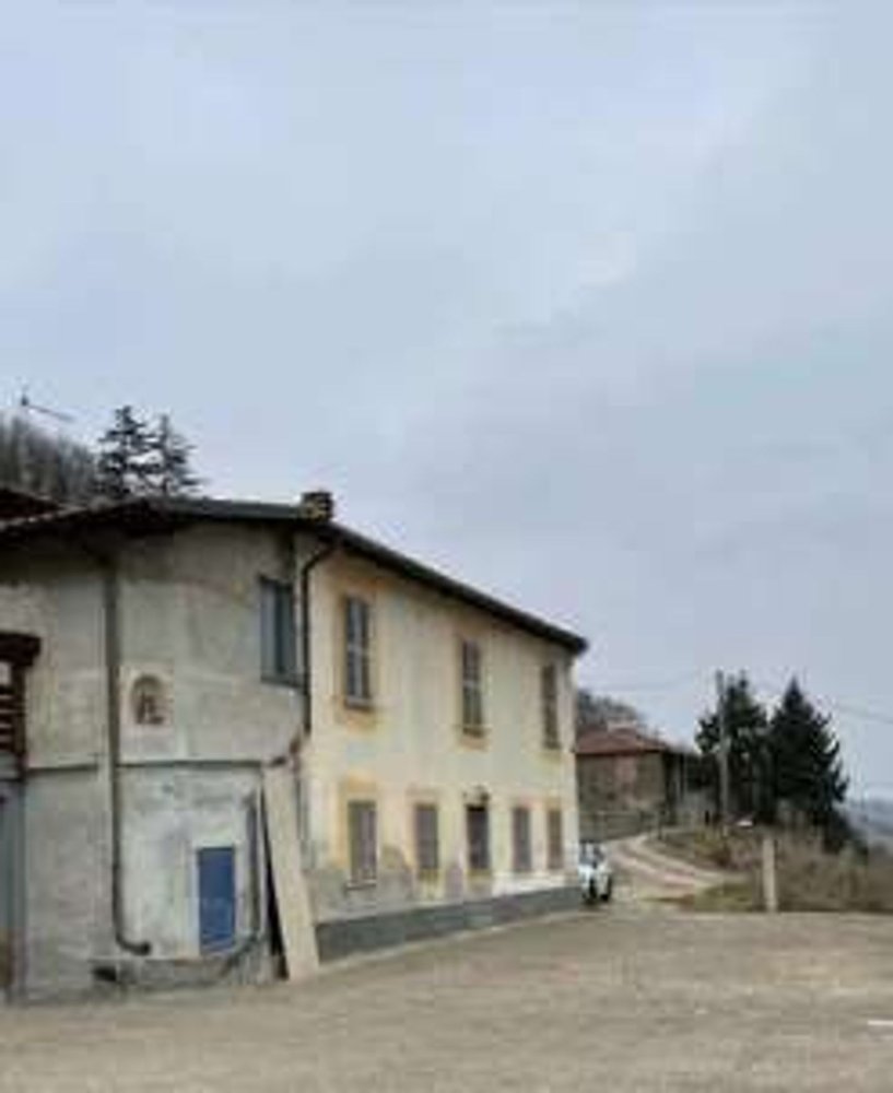 12 bedrooms House in Santo Stefano Belbo, Italy No. 373035
