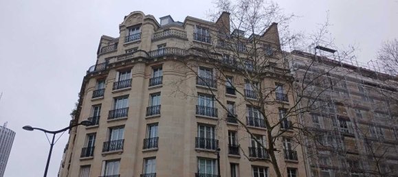 3 bedrooms Apartment in Paris, France No. 161823 2