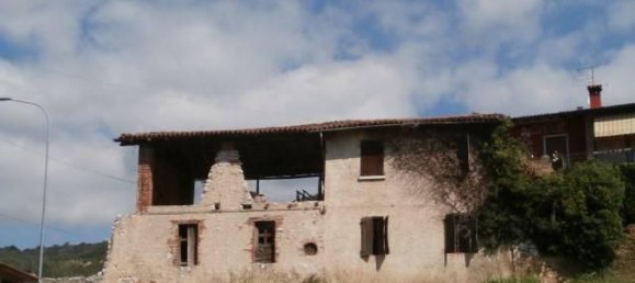 4 rooms House in Paitone, Italy No. 176664 2