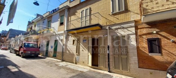 Casa de 4 divisões em San Paolo di Civitate, Italy N.º 104551 2