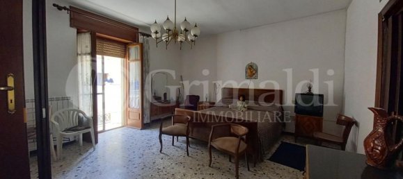 Casa de 4 divisões em San Paolo di Civitate, Italy N.º 104551 9