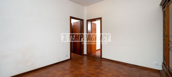 Apartamento de 4 habitaciónes en Sassuolo, Italy No. 276108 10
