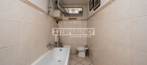 Apartamento de 4 habitaciónes en Sassuolo, Italy No. 276108 17
