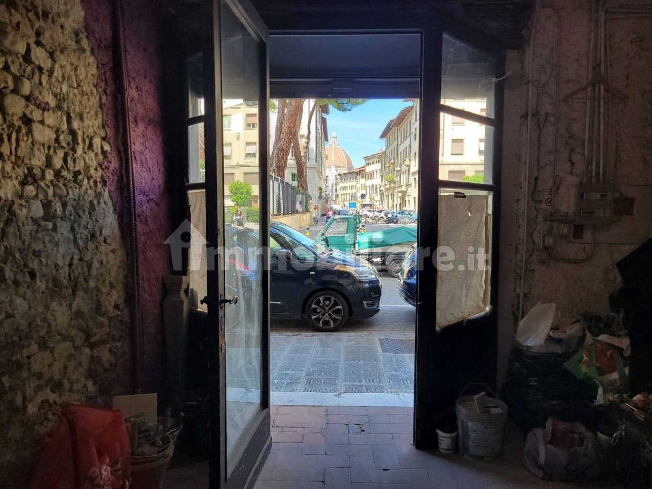 Коммерческая недвижимость с 2 комнатами в Флоренция, Италия № 331252