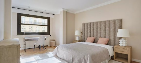 4 bedrooms Apartment in Paris, France No. 172253 12