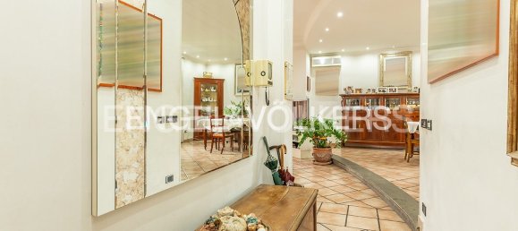 Квартира с 3 спальнями в Рим, Италия № 129191 9