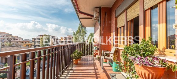 Квартира с 3 спальнями в Рим, Италия № 129191 8