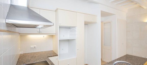 2 Schlafzimmer Wohnung in Mahon, Spain, Nr. 5203 3