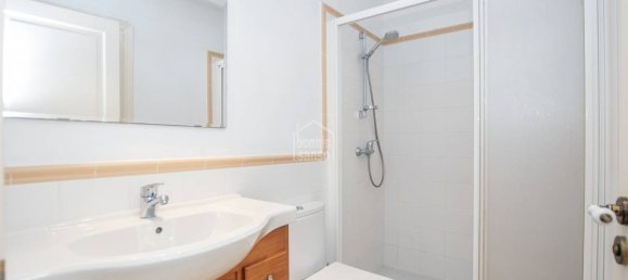 2 Schlafzimmer Wohnung in Mahon, Spain, Nr. 5203 9